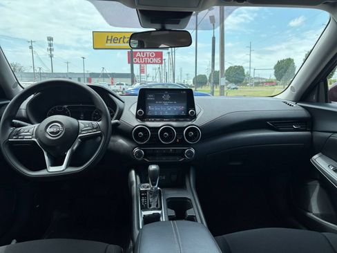 Used 2025 Nissan Sentra SV FWD image 26