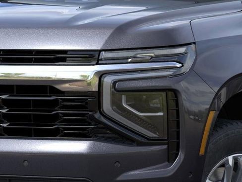 New 2026 Chevrolet Suburban LS image 10