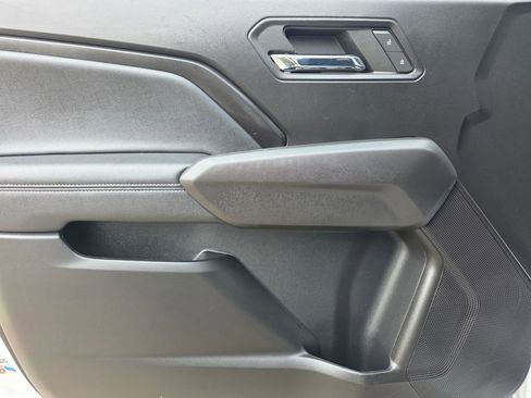 Used 2024 Chevrolet Colorado LT w/ LT Convenience Package III image 13