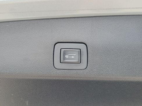 Used 2023 Buick Encore GX Select w/ Sport Touring Package FWD image 17