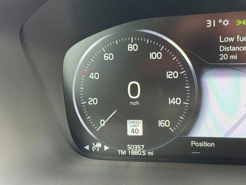 Used 2020 Volvo XC90 T6 Momentum w/ Protection Package image 21