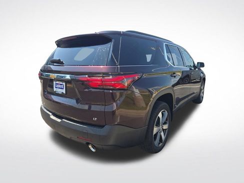 Used 2023 Chevrolet Traverse LT w/ LT Premium Package AWD/4WD image 3