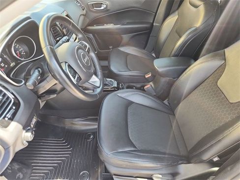 Used 2021 Jeep Compass Latitude image 18