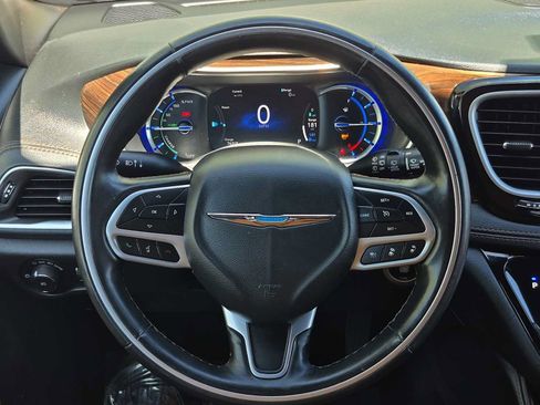 Used 2021 Chrysler Pacifica Pinnacle FWD image 19