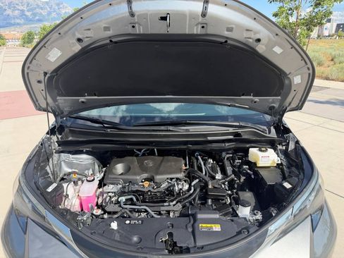 Used 2026 Toyota Sienna XLE FWD image 12