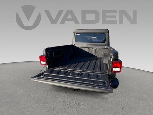 New 2026 Jeep Gladiator Sport image 24