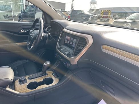 Used 2017 GMC Acadia Denali w/ Technology Package image 9