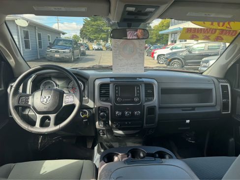 Used 2017 RAM 1500 Express image 14