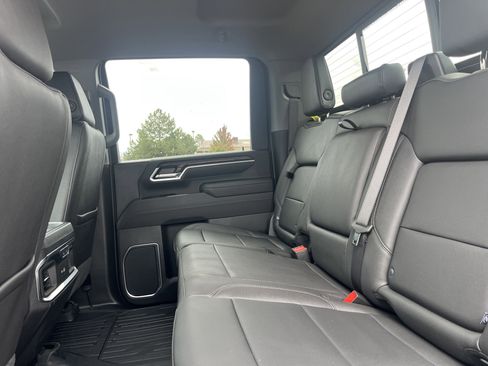 New 2026 GMC Sierra 2500 SLT AWD/4WD image 17