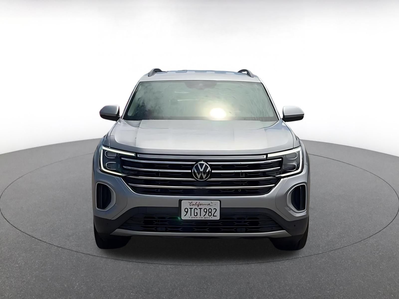 Used 2026 Volkswagen Atlas SE FWD image 4