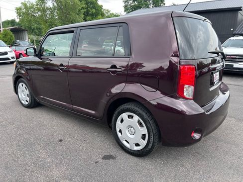 Used 2012 Scion xB FWD image 6