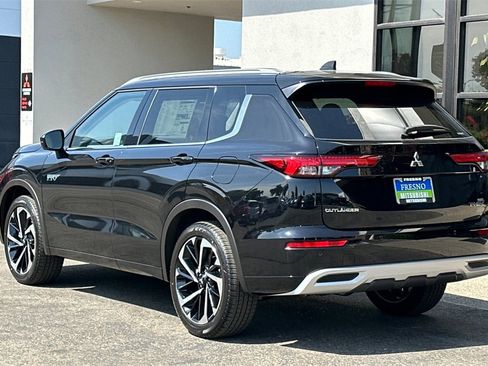 New 2025 Mitsubishi Outlander SEL image 7
