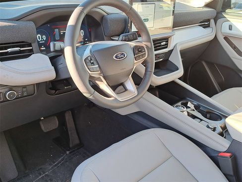 New 2026 Ford Explorer Active w/ Active Comfort Package image 7