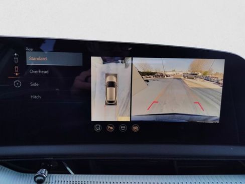 Used 2025 Cadillac Optiq Sport 2 image 17