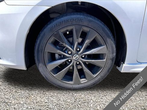 Used 2017 Nissan Sentra SR w/ SR Midnight Edition FWD image 8