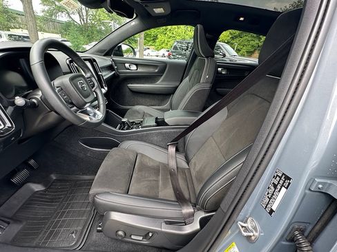 Used 2023 Volvo C40 P8 Recharge Plus w/ Climate Package AWD/4WD image 12