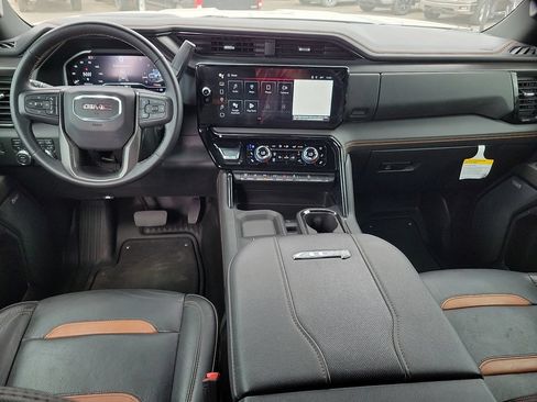 Used 2024 GMC Sierra 2500 AT4 w/ Max Trailering Package AWD/4WD image 9