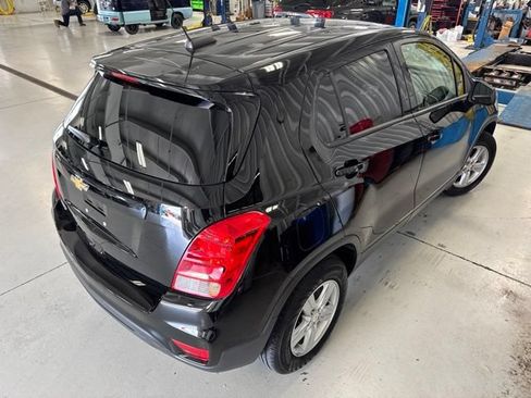 Used 2019 Chevrolet Trax LS w/ Tint and Cruise Package FWD image 11