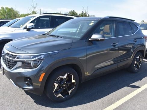 Used 2024 Kia Seltos EX AWD/4WD image 6
