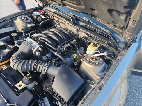 Used 2005 Ford Mustang GT image 14