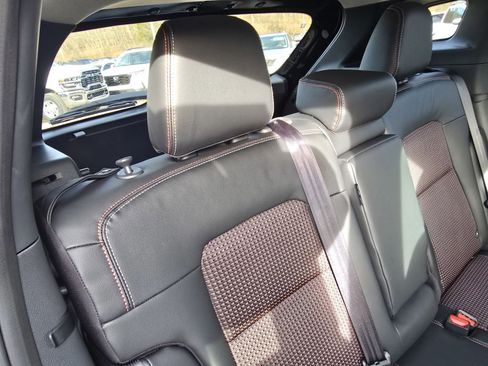 New 2026 Nissan Kicks SR w/ Cold Weather Package image 12