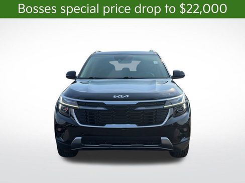 Used 2024 Kia Seltos EX image 2