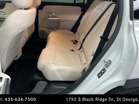 Certified 2025 Mercedes-Benz GLB 250 4MATIC image 21