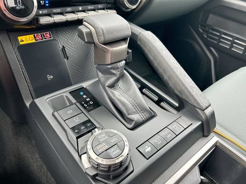 Certified 2025 Toyota Tacoma 4x4 Double Cab Hybrid image 27