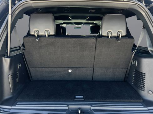Used 2015 Lincoln Navigator 2WD image 29