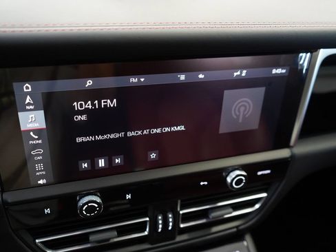 Used 2024 Porsche Macan S AWD/4WD image 35