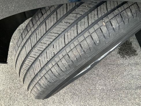 Used 2024 Chevrolet Equinox LT w/ LPO, Floor Liner Package FWD image 18