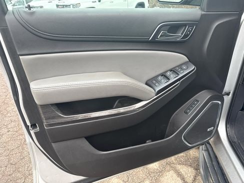 Used 2019 Chevrolet Tahoe LT w/ Luxury Package image 10