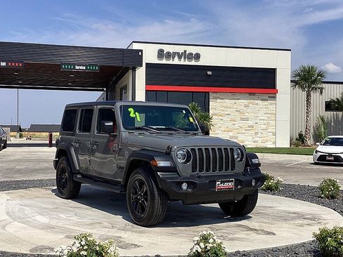 Used 2021 Jeep Wrangler Unlimited Sport image 3