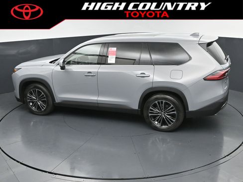 New 2026 Toyota Grand Highlander AWD Hybrid image 30