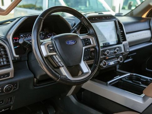 Used 2022 Ford F350 Lariat w/ Lariat Ultimate Package AWD/4WD image 10
