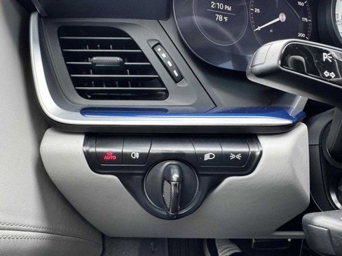 Used 2024 Porsche 911 Carrera image 22