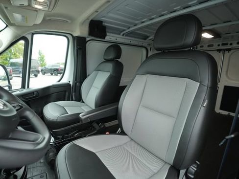 Used 2024 RAM ProMaster 3500 w/ Convenience Group FWD image 36