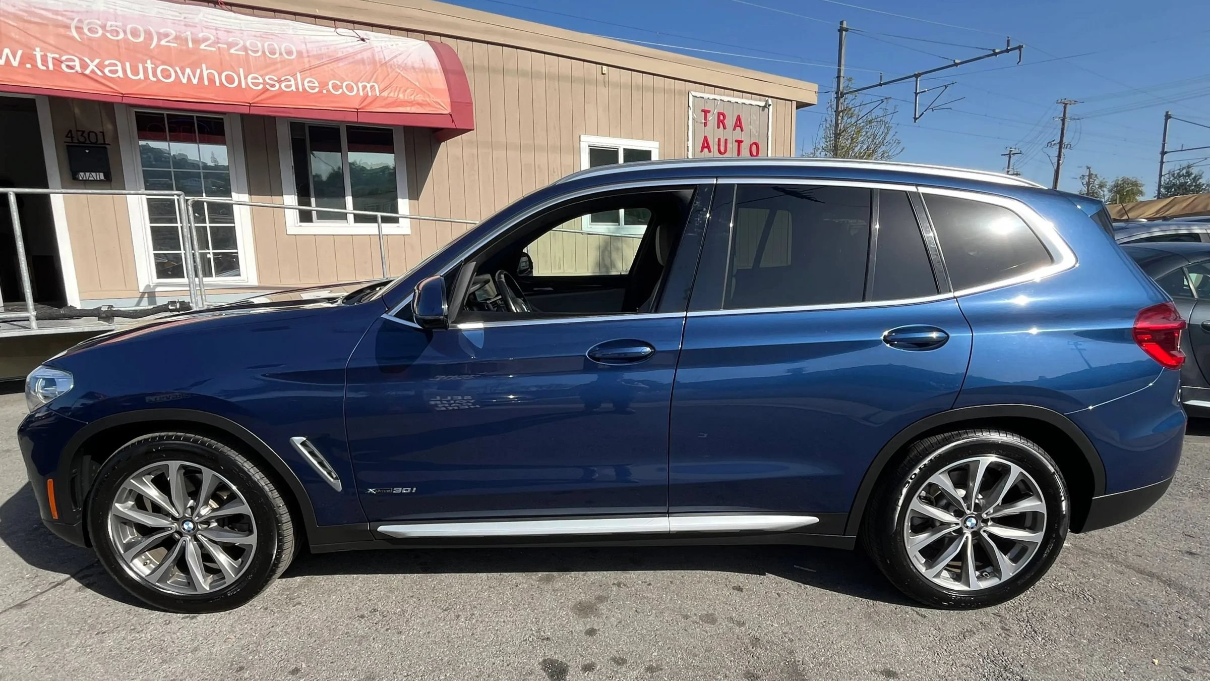 Used 2018 BMW X3 xDrive30i AWD/4WD image 3