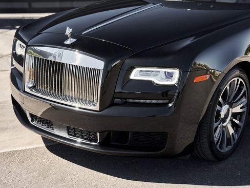 Used 2019 Rolls-Royce Ghost image 6