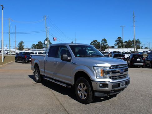 Used 2019 Ford F150 XLT w/ XTR Package image 2