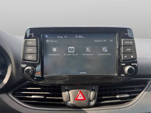 Used 2019 Hyundai Elantra GT FWD image 28
