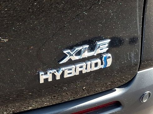 Certified 2023 Toyota Sienna XLE image 35