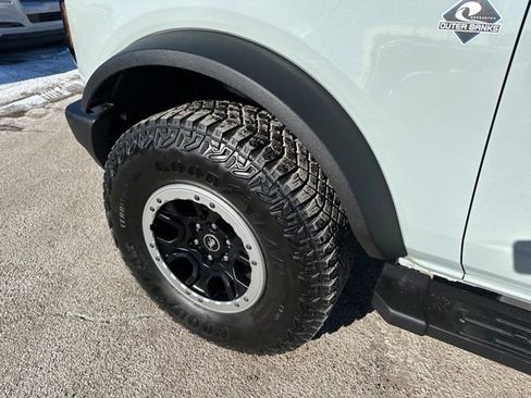 Used 2023 Ford Bronco Outer Banks w/ Sasquatch Package image 8
