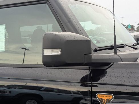 New 2025 Ford Bronco Badlands image 12