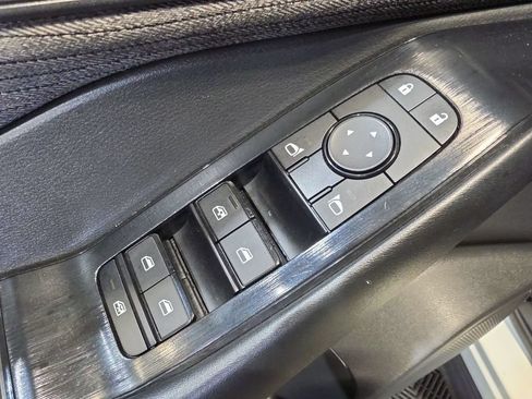 Used 2023 Nissan Rogue S AWD/4WD image 15