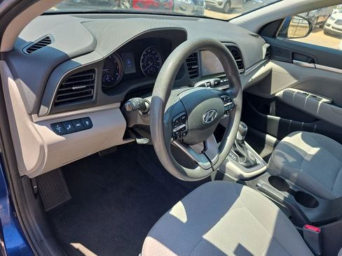 Used 2020 Hyundai Elantra SEL FWD image 10