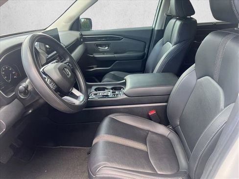 Used 2025 Honda Pilot EX-L image 9