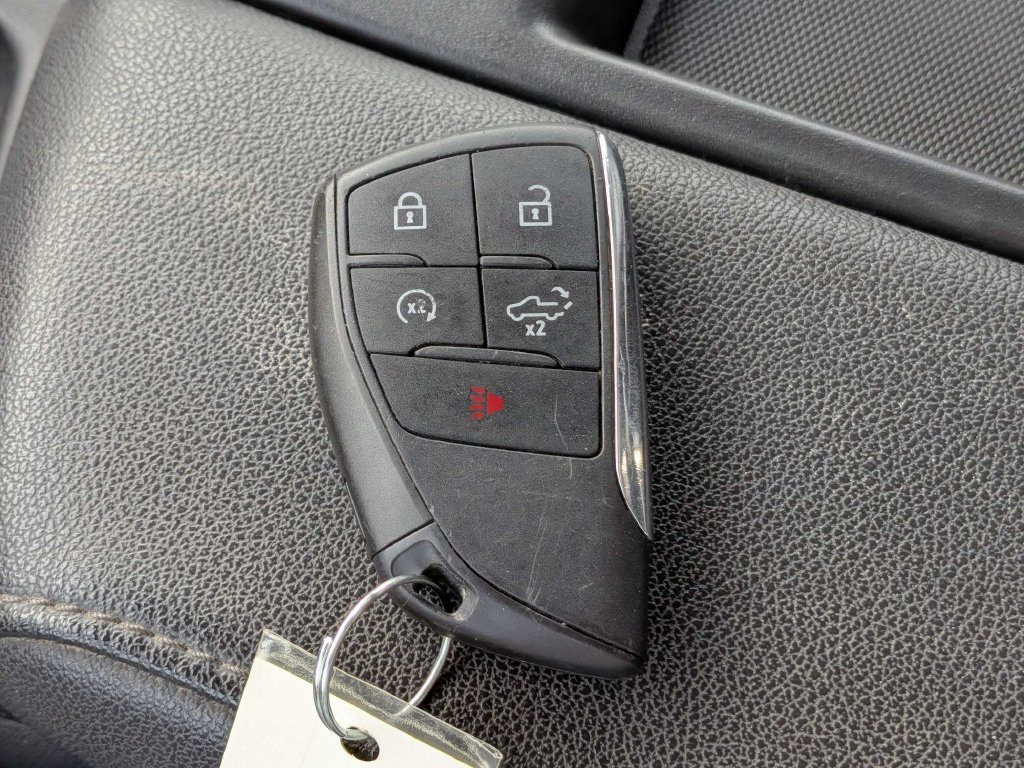 Used 2025 GMC Sierra 1500 SLT AWD/4WD image 29