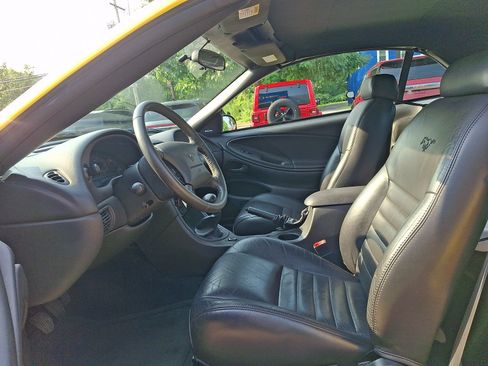 Used 2002 Ford Mustang GT RWD image 15