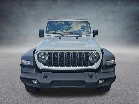 Used 2024 Jeep Wrangler Sport AWD/4WD image 3